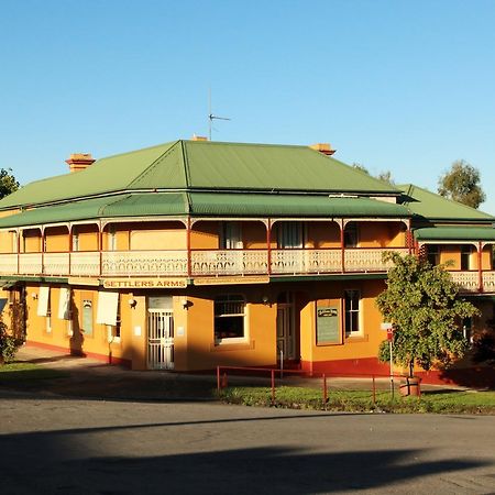 Settlers Arms Hotel Dungog Eksteriør billede