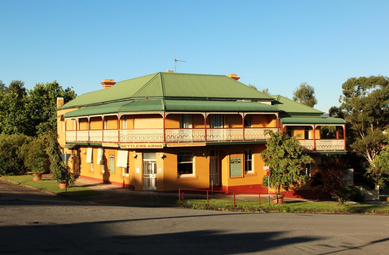 Settlers Arms Hotel Dungog Eksteriør billede